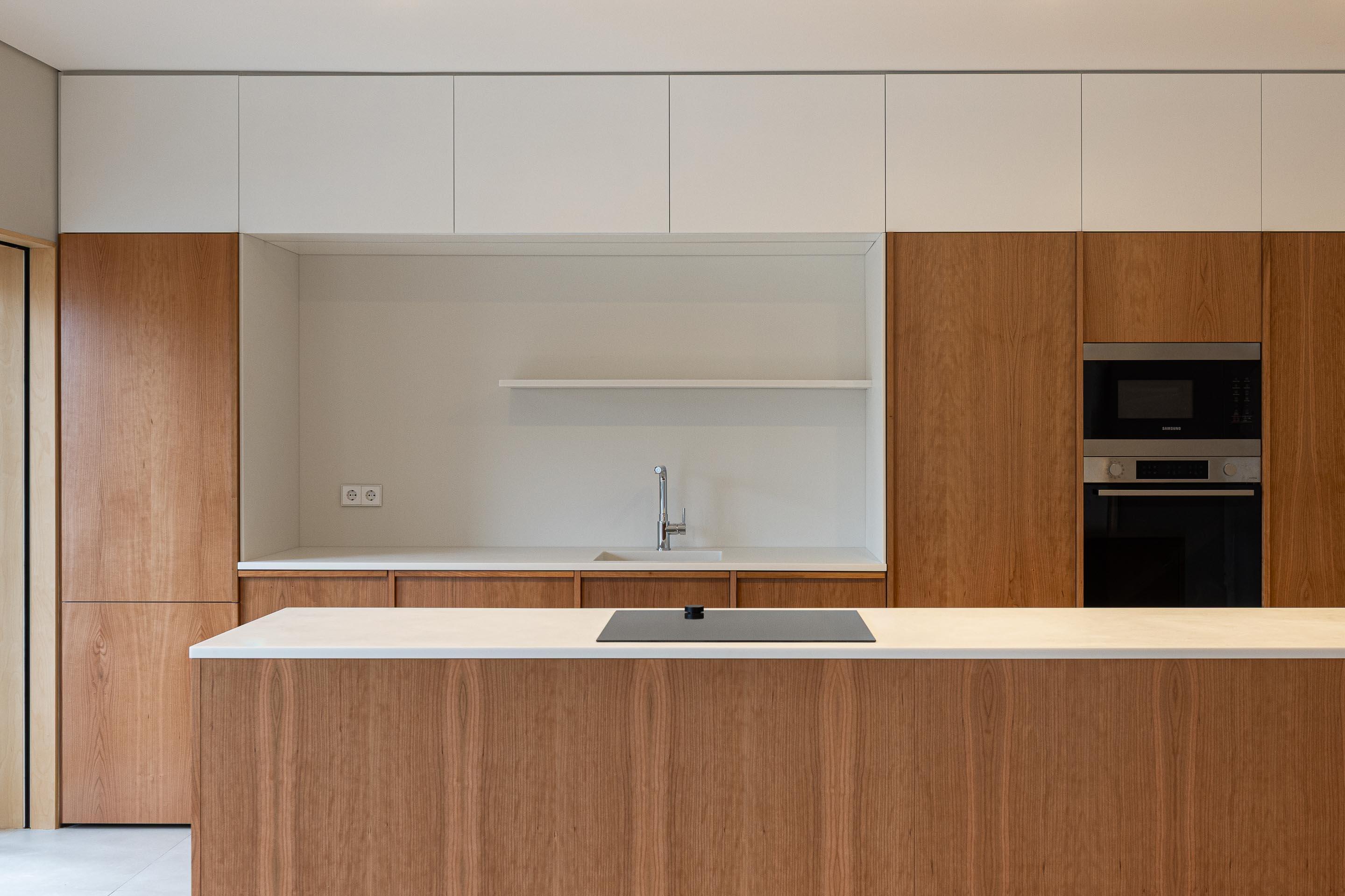 Cover Image for AMPARO II. APARTAMENTO